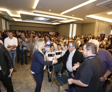 A governadora Cida Borghetti esteve em Ponta Grossa, nos Campos Gerais, onde firmou convênios para investimentos nos municípios da região