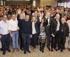 A governadora Cida Borghetti esteve em Ponta Grossa, nos Campos Gerais, onde firmou convênios para investimentos nos municípios da região