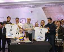 A governadora Cida Borghetti esteve em Ponta Grossa, nos Campos Gerais, onde firmou convênios para investimentos nos municípios da região