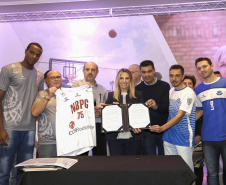 A governadora Cida Borghetti esteve em Ponta Grossa, nos Campos Gerais, onde firmou convênios para investimentos nos municípios da região