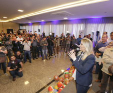 A governadora Cida Borghetti esteve em Ponta Grossa, nos Campos Gerais, onde firmou convênios para investimentos nos municípios da região