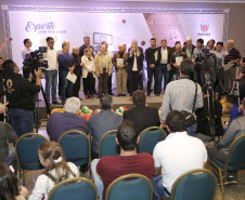 A governadora Cida Borghetti esteve em Ponta Grossa, nos Campos Gerais, onde firmou convênios para investimentos nos municípios da região