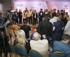 A governadora Cida Borghetti esteve em Ponta Grossa, nos Campos Gerais, onde firmou convênios para investimentos nos municípios da região