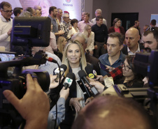 A governadora Cida Borghetti esteve em Ponta Grossa, nos Campos Gerais, onde firmou convênios para investimentos nos municípios da região