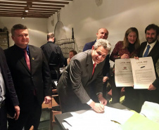 O Governo do Paraná, por meio do Paranacidade, firmou na quarta-feira (7), em Madri (Espanha), acordo com o Programa de Cidades do Pacto Global da Organização das Nações Unidas (UN Global Compact Cities Programme - Onu) para a implementação do projeto City Partnership Challenge no Estado (parceria de desafios entre cidades). - Foto: Divulgação SEDU