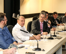 O secretário estadual do Desenvolvimento Urbano (Sedu), Silvio Barros, conduziu nesta segunda-feira (27) a reunião entre as equipes de transição e fez um balanço detalhado das atividades da pasta nos últimos sete meses.  - Curitiba, 26/11/2018  -  Foto: Rogério Machado