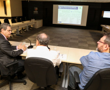 O secretário estadual do Desenvolvimento Urbano (Sedu), Silvio Barros, conduziu nesta segunda-feira (27) a reunião entre as equipes de transição e fez um balanço detalhado das atividades da pasta nos últimos sete meses.  - Curitiba, 26/11/2018  -  Foto: Rogério Machado
