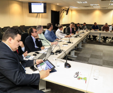 O secretário estadual do Desenvolvimento Urbano (Sedu), Silvio Barros, conduziu nesta segunda-feira (27) a reunião entre as equipes de transição e fez um balanço detalhado das atividades da pasta nos últimos sete meses.  - Curitiba, 26/11/2018  -  Foto: Rogério Machado