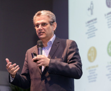 Encontro Paranaense de Gestores Municipais, em Foz do Iguaçu. O secretário estadual do Desenvolvimento Urbano, Silvio Barros, fez palestra sobre O Pacto Global da ONU e o Futuro dos Municípios.   -  Foz do Iguaçu, 07/12/2018  0  Foto: Rogério Machado / SECS