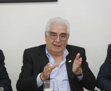 Posse do Conselho de Administração do Serviço Social Autônomo Paranacidade. Tomaram posse os secretários João Carlos Ortega, secretário do Desenvolvimento Urbano; René de Oliveira Garcia Júnior, secretário da Fazenda e Valdemar Bernardo Jorge, secretário do Planejamento. Na foto, Ari Faria Bettencourdt, da Federação do Comércio do Estado do Paraná (Fecomércio).  ? Curitiba, 02/01/2019  -  Foto: Arnaldo Alves/ANPr