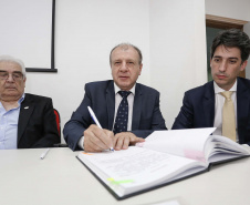 Posse do Conselho de Administração do Serviço Social Autônomo Paranacidade. Tomaram posse os secretários João Carlos Ortega, secretário do Desenvolvimento Urbano; René de Oliveira Garcia Júnior, secretário da Fazenda e Valdemar Bernardo Jorge, secretário do Planejamento.  ? Curitiba, 02/01/2019  -  Foto: Arnaldo Alves/ANPr