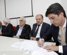 Posse do Conselho de Administração do Serviço Social Autônomo Paranacidade. Tomaram posse os secretários João Carlos Ortega, secretário do Desenvolvimento Urbano; René de Oliveira Garcia Júnior, secretário da Fazenda e Valdemar Bernardo Jorge, secretário do Planejamento.  ? Curitiba, 02/01/2019  -  Foto: Arnaldo Alves/ANPr