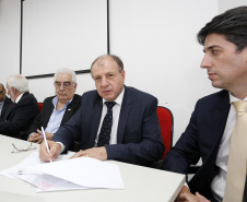 Posse do Conselho de Administração do Serviço Social Autônomo Paranacidade. Tomaram posse os secretários João Carlos Ortega, secretário do Desenvolvimento Urbano; René de Oliveira Garcia Júnior, secretário da Fazenda e Valdemar Bernardo Jorge, secretário do Planejamento.  ? Curitiba, 02/01/2019  -  Foto: Arnaldo Alves/ANPr