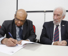 Posse do Conselho de Administração do Serviço Social Autônomo Paranacidade. Tomaram posse os secretários João Carlos Ortega, secretário do Desenvolvimento Urbano; René de Oliveira Garcia Júnior, secretário da Fazenda e Valdemar Bernardo Jorge, secretário do Planejamento.  ? Curitiba, 02/01/2019  -  Foto: Arnaldo Alves/ANPr