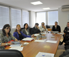 Governo do Paraná quer acabar com lixões a céu aberto até agosto deste ano