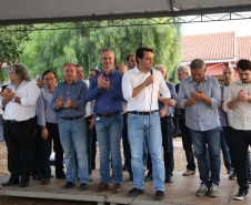 Em Maringá governador entrega Meu Campinho que agrega famílias em esporte e lazer