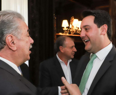 Governador anuncia projeto para ampliação de rotas aéreas