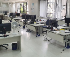 Decreto do governador esvazia espaços públicos para proteger a vida