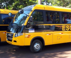 Trezentas Prefeituras recebem equipamentos Rodoviários e Veículos em benefício à população do Paraná