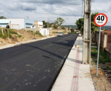 Municípios paranaenses recebem 1,4 mil quilômetros em pavimentação urbana