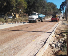 Municípios paranaenses recebem 1,4 mil quilômetros em pavimentação urbana