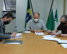 Assinados contratos para PDUIs das Regiões Metropolitanas de Londrina e Maringá
