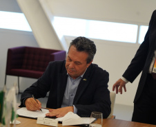 Paraná entrega à ONU Relatório sobre Desenvolvimento Sustentável no Estado