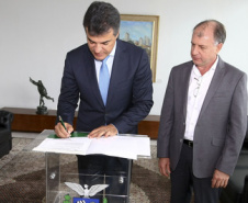 Governo do Paraná libera, pela SEDU, R$ 10,2 milhões para beneficiar oito municípios