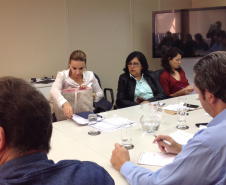 Ortega aponta desafios e pede maior empenho e dedicação em reunião com representantes de Escritórios Regionais da SEDU/Paranacidade 