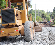 Obras de pavimentação, iluminação e arborização do Asfalto Novo, Vida Nova avançam e modernizam o Paraná