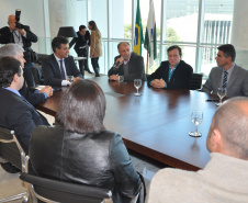 Governo autoriza R$ 2,5 milhões em benefícios a população de três municípios no Litoral e RMC