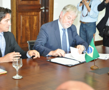 Parceria de projeto sobre resíduos sólidos entre Paraná e França pode se tornar referência nacional 