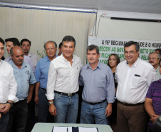 Em Apucarana, Richa entrega obras e repassa verba para a compra de veículos