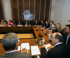 Paraná apresenta lista de projetos e obras para ministro das Cidades