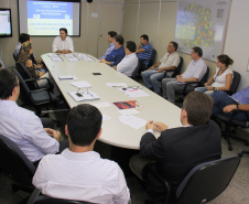 Assinatura de Contrato de Gestão exige excelência dos serviços, obras e produtos na SEDU/Paranacidade