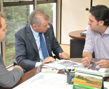 Municípios do Paraná querem infraestrutura e voos mais altos