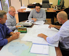 Prefeitos buscam na SEDU soluções para mobilidade urbana em seus municípios