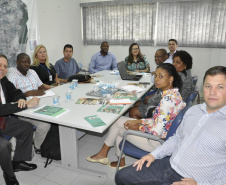 Moçambicanos deixam o Brasil satisfeitos após Visita de Cooperação Técnica na SEDU/Paranacidade