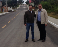 Piên inaugura 13 ruas asfaltadas e muda a imagem da cidade