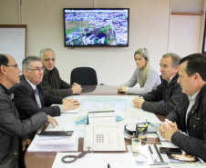 Empresários da Fazendinha e Caiuá comemoram notícia de obras na rua Raul Pompeia