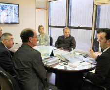 Empresários da Fazendinha e Caiuá comemoram notícia de obras na rua Raul Pompeia