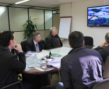 Empresários da Fazendinha e Caiuá comemoram notícia de obras na rua Raul Pompeia