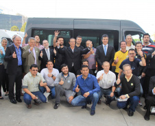 Governo lança crédito para compra de vans de transporte escolar e turístico