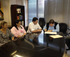 Ratinho Junior leva benefícios à população do Médio Paranapanema