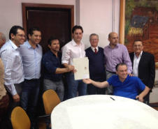 Ratinho Junior leva benefícios à população do Médio Paranapanema