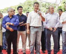 Governador Beto Richa inaugura a Escola Municipal Guido Maria Conforti, junto com o prefeito João José Tavares, a secretária municipal da Educação, Geuztinir Chini Pereira,o secretário do Desenvolvimento Urbano, Ratinho Junior, o deputado estadual Alexandre Curi e o deputado federal, Luiz Carlos Hauly. Lupionópolis, 12/02/2016. Foto: Pedro Ribas/ANPr