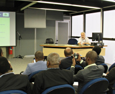 Representante de Angola elogia interação da Sociedade Organizada com Poder Público no Paraná