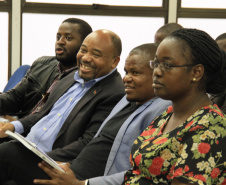 Representante de Angola elogia interação da Sociedade Organizada com Poder Público no Paraná