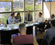 Ratinho Junior reúne equipe para avaliação trimestral dos trabalhos realizados

