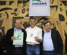 O governador Beto Richa autoriza obras e recursos para Ponta Grossa, região dos Campos Gerais